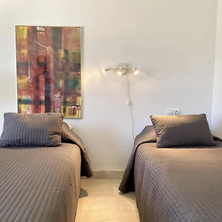 Tuhome Iris * Malaga