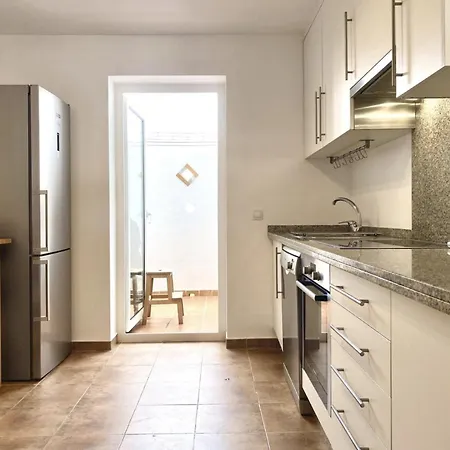 Tuhome Iris Apartment *