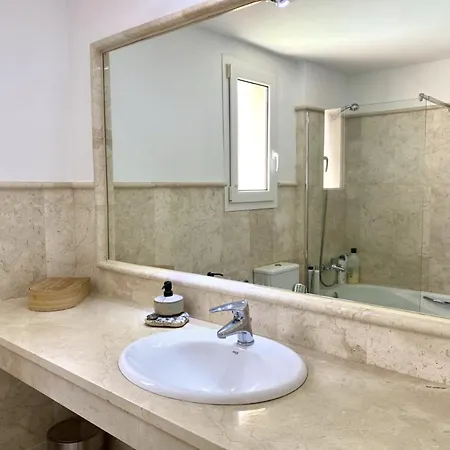 Tuhome Iris * Málaga
